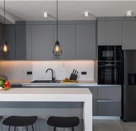 Luxury 5-Bedroom Villa with Sea-Views and Infinity Pool near Dubrovnik – Sleeps 10